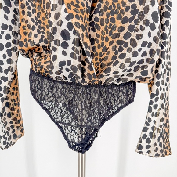 Rixo Leopard Plunge Surplice Metallic Gold Bodysuit - Picture 4 of 7